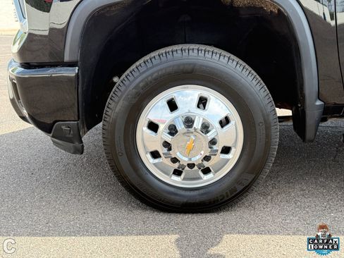 Used 2024 Chevrolet Silverado 3500 High Country w/ High Country Premium Package AWD/4WD image 10