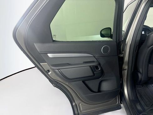 Used 2024 Land Rover Discovery Dynamic SE image 23