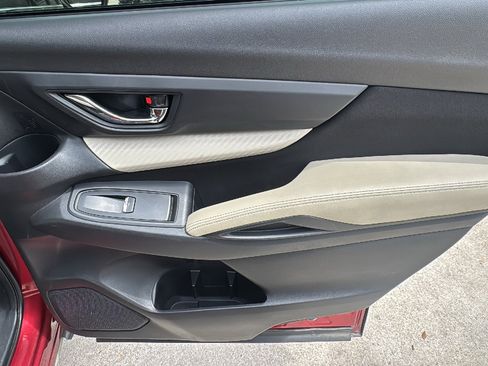 Used 2019 Subaru Ascent Premium image 27