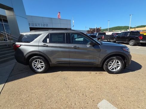 New 2026 Ford Explorer Active AWD/4WD image 8