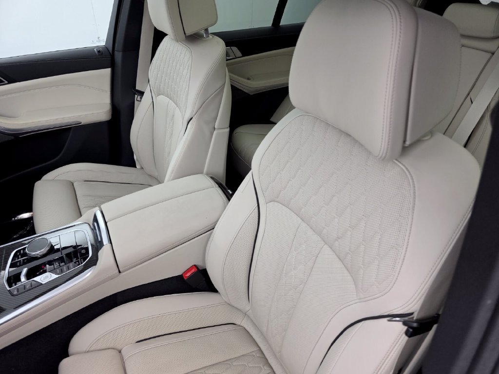 Certified 2024 BMW X5 M60i w/ Climate Comfort Package AWD/4WD image 11