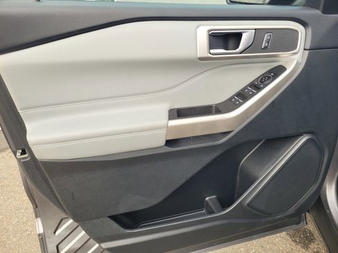 Used 2023 Ford Explorer XLT w/ Equipment Group 202A image 16