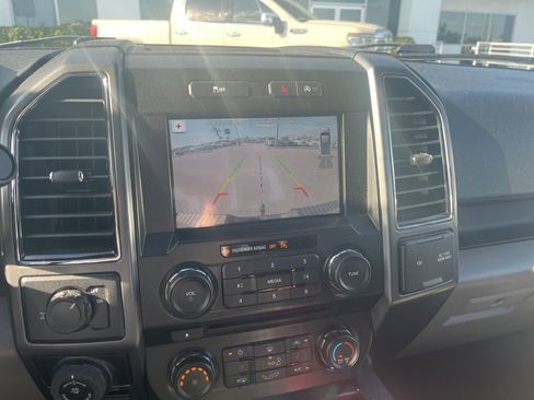 Used 2018 Ford F150 XLT w/ Equipment Group 302A Luxury image 17