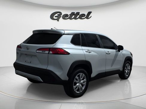 Used 2025 Toyota Corolla Cross L image 14