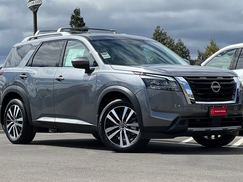 New 2025 Nissan Pathfinder Platinum w/ Cargo Package image 2