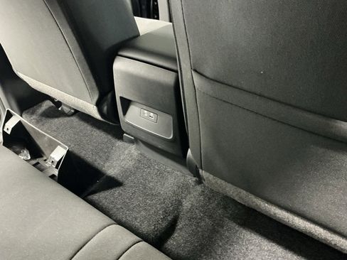 Used 2025 Nissan Frontier PRO-4X image 16