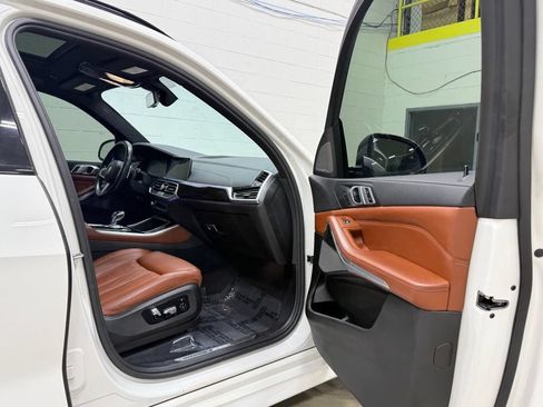 Used 2021 BMW X5 M50i w/ Executive Package AWD/4WD image 50