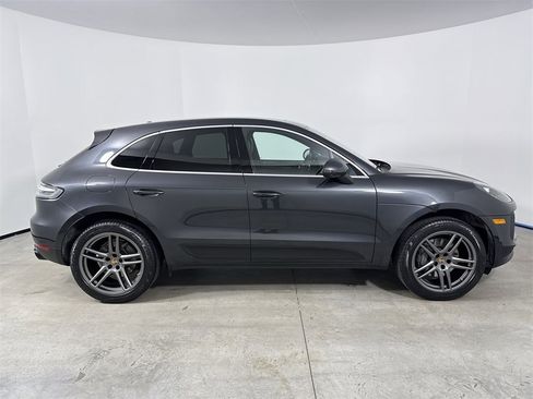 Certified 2021 Porsche Macan S image 8