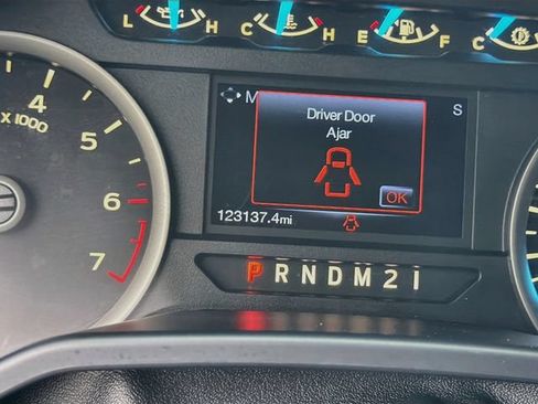 Used 2016 Ford F150 XLT w/ Equipment Group 302A Luxury AWD/4WD image 37