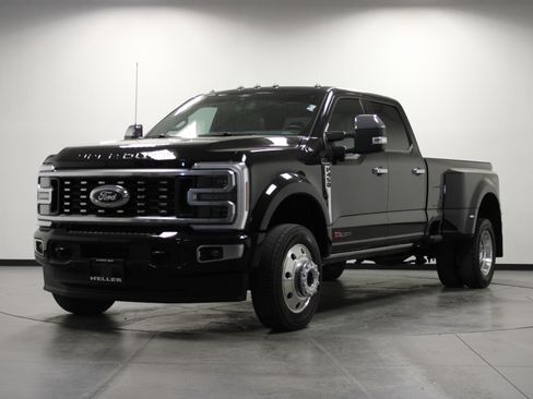Used 2025 Ford F450 Platinum w/ Platinum Plus Package AWD/4WD image 8
