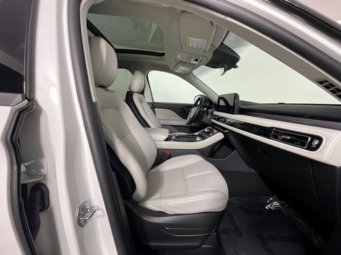 Used 2025 Lincoln Aviator 2WD w/ Equipment Group 101A image 21