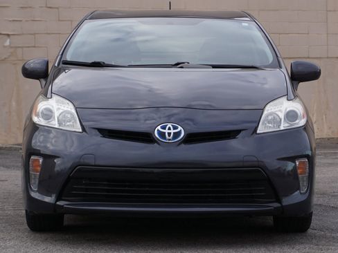 Used 2012 Toyota Prius Three image 2
