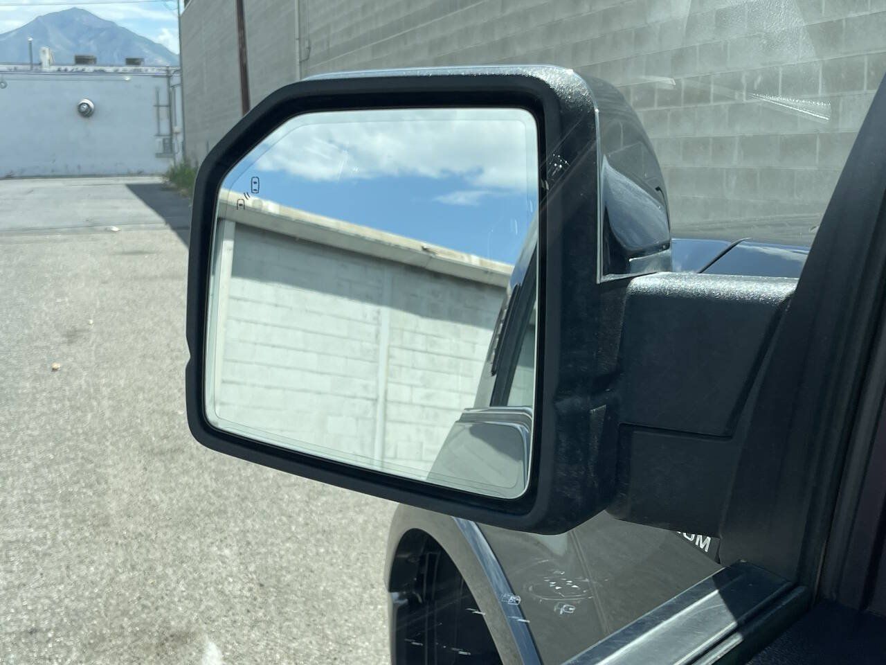 Used 2019 Ford F150 Platinum w/ Max Trailer Tow Package AWD/4WD image 7