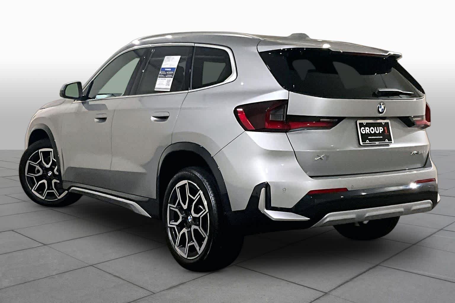 Used 2025 BMW X1 xDrive28i w/ Premium Package AWD/4WD image 11