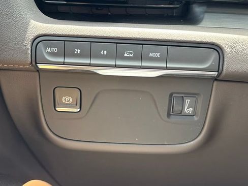 Used 2023 Cadillac Escalade Premium Luxury w/ LPO, Floor Liner Package AWD/4WD image 29