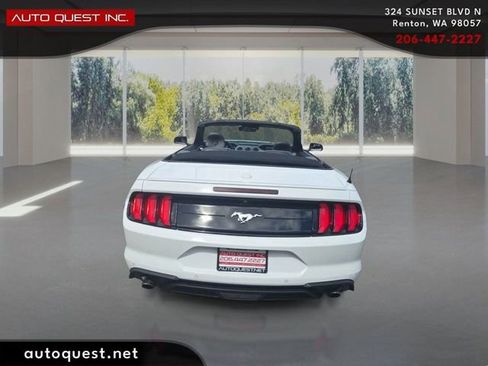 Used 2022 Ford Mustang Premium RWD image 6