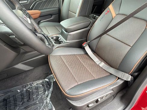 Used 2026 GMC Canyon AT4 w/ AT4 Premium Package image 18