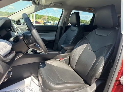 Used 2022 Jeep Compass Latitude image 11