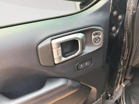 Used 2019 Jeep Wrangler Unlimited Rubicon AWD/4WD image 15