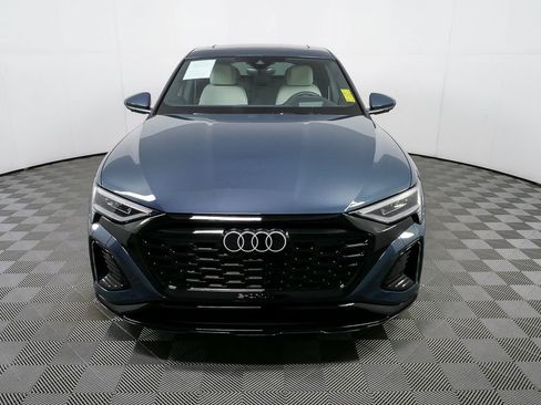 Certified 2024 Audi Q8 e-tron Prestige image 37