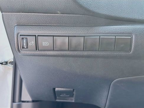 Used 2024 Toyota Corolla LE FWD image 10