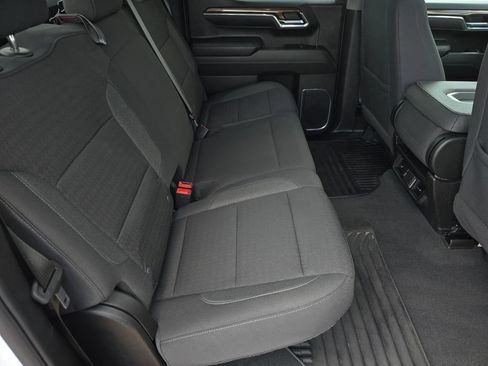 Used 2024 Chevrolet Silverado 1500 LT AWD/4WD image 38