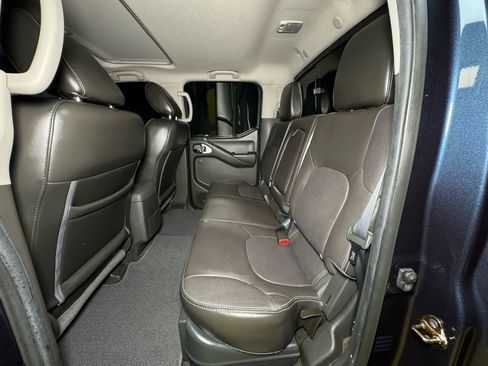 Used 2014 Nissan Frontier PRO-4X w/ Pro-4x Luxury Package image 15