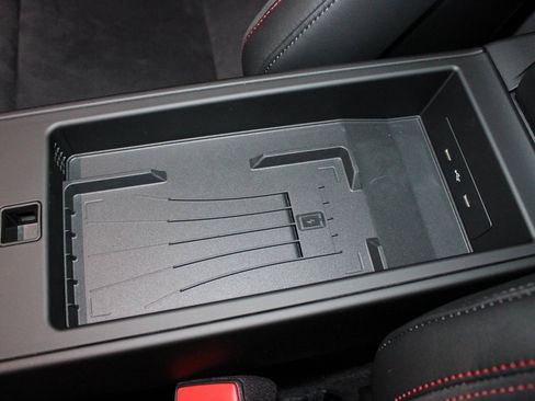 Used 2025 Porsche 911 Carrera 4 GTS image 34