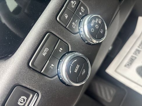 New 2026 GMC Sierra 1500 SLT image 29