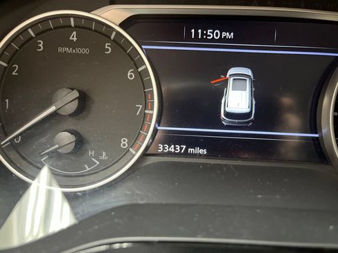 Used 2025 Nissan Pathfinder SV AWD/4WD image 11