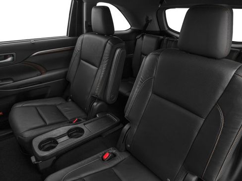 Used 2016 Toyota Highlander Limited AWD/4WD image 18