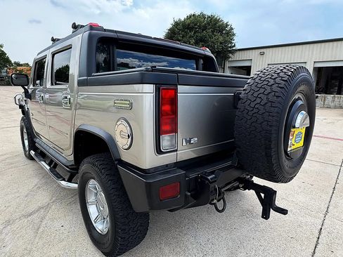 Used 2005 HUMMER H2 SUT w/ Preferred Equipment Group AWD/4WD image 7