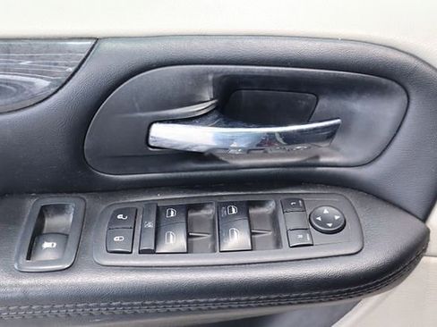 Used 2019 Dodge Grand Caravan SE image 18