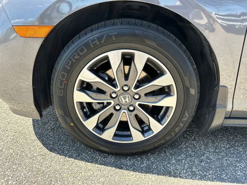Used 2023 Honda Odyssey EX-L image 9