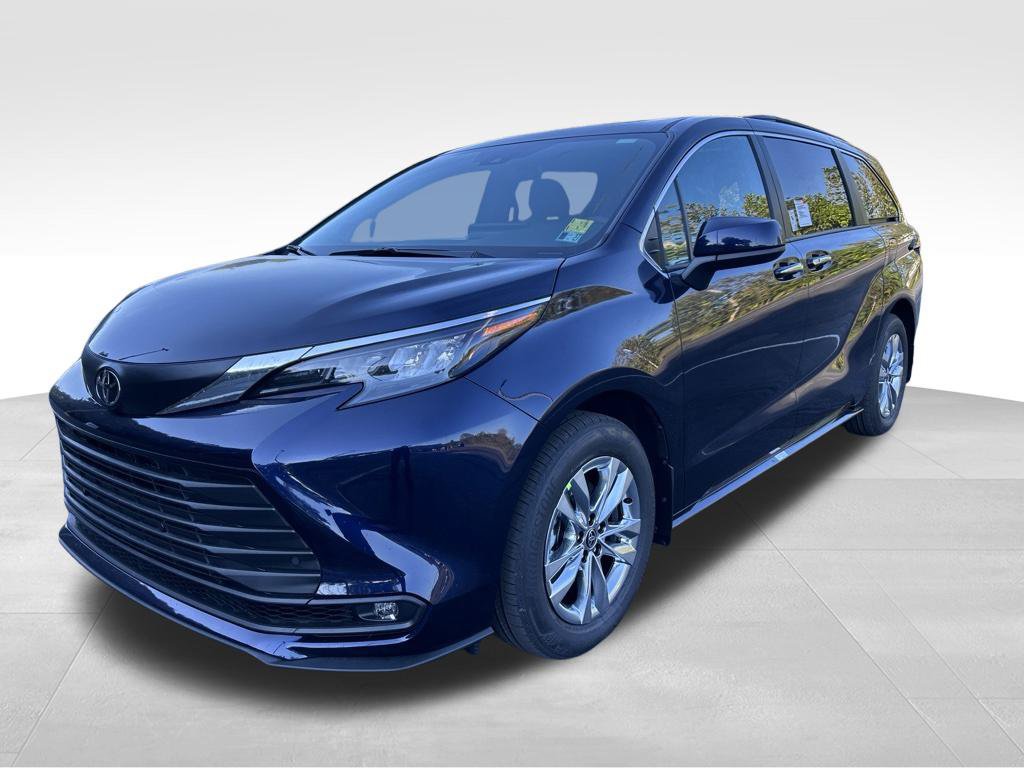 New 2026 Toyota Sienna XLE AWD/4WD 360° Tour