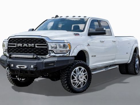 Used 2022 RAM 3500 Big Horn image 4