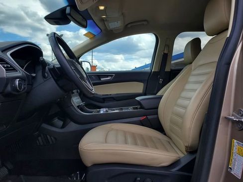 Used 2020 Ford Edge SEL w/ Convenience Package AWD/4WD image 4