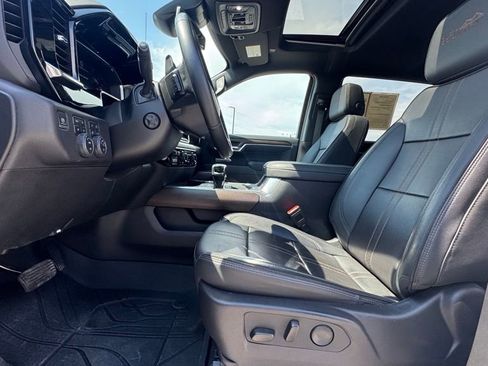 Used 2024 Chevrolet Silverado 1500 High Country w/ High Country Premium Package AWD/4WD image 21