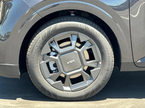 New 2026 Kia Carnival EX FWD image 26