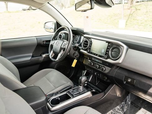 Certified 2022 Toyota Tacoma SR5 w/ Technology Package image 19