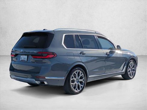 Used 2023 BMW X7 xDrive40i image 5
