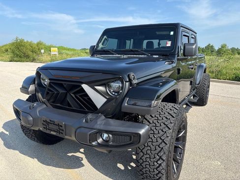 Used 2021 Jeep Gladiator Sport AWD/4WD image 6