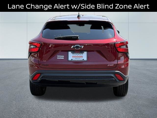 Used 2024 Chevrolet Trax RS w/ Driver Confidence Package FWD image 11