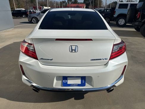 Used 2016 Honda Accord Touring image 6