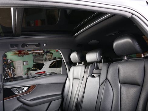 Used 2017 Audi Q7 3.0T Prestige image 42