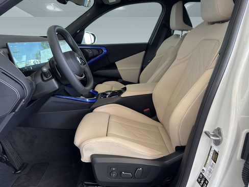 Used 2025 BMW X3 xDrive30i w/ Premium Package image 12