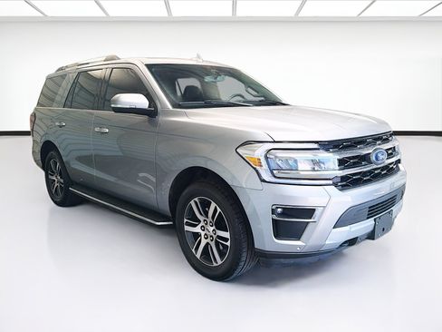 Used 2023 Ford Expedition Limited AWD/4WD image 3