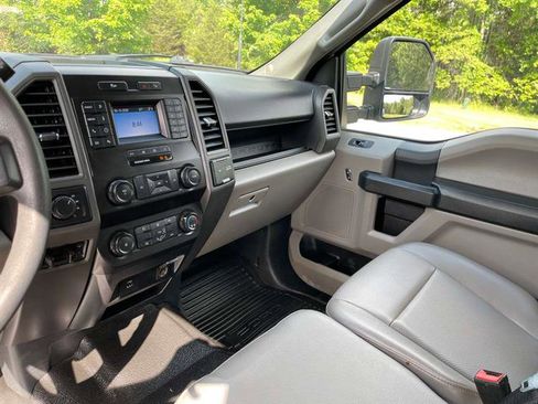 Used 2022 Ford F250 XL w/ Power Equipment Group AWD/4WD image 91