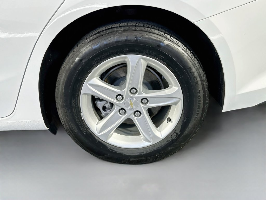 Used 2023 Chevrolet Malibu LS FWD image 33