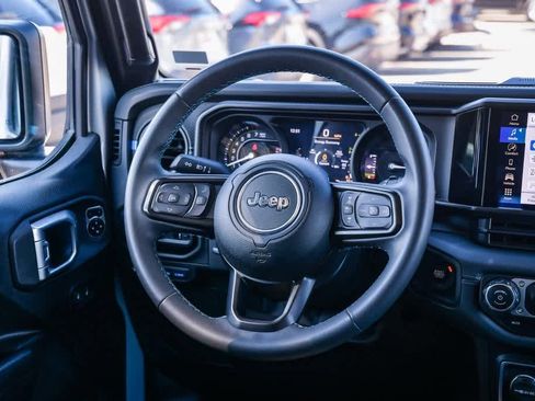 Used 2024 Jeep Wrangler Unlimited Rubicon 4xe image 14